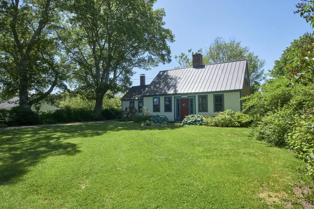 935 Dutch Neck Road Waldoboro ME 04572