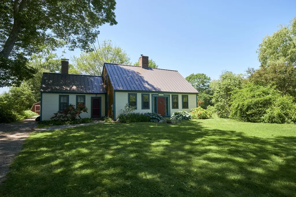 935 Dutch Neck Road Waldoboro ME 04572