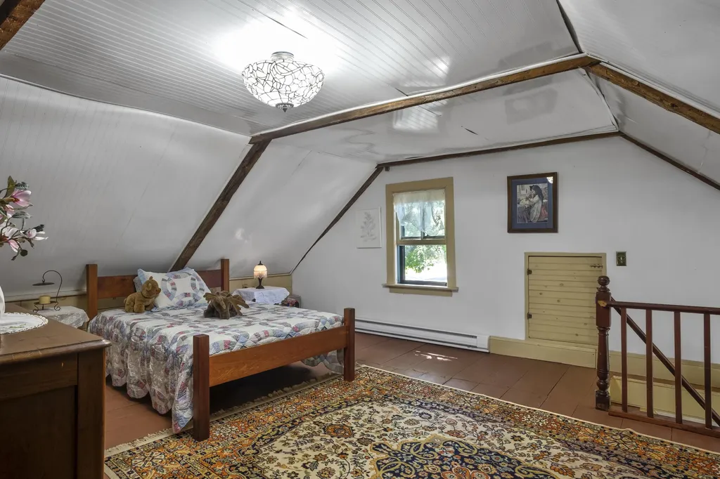 935 Dutch Neck Road Waldoboro ME 04572