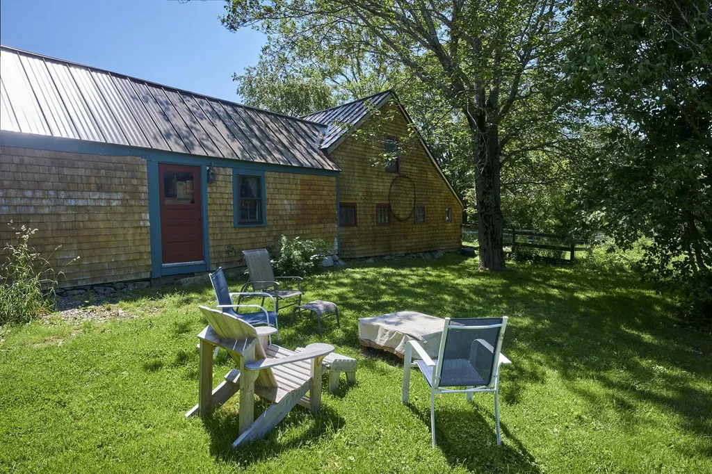 935 Dutch Neck Road Waldoboro ME 04572