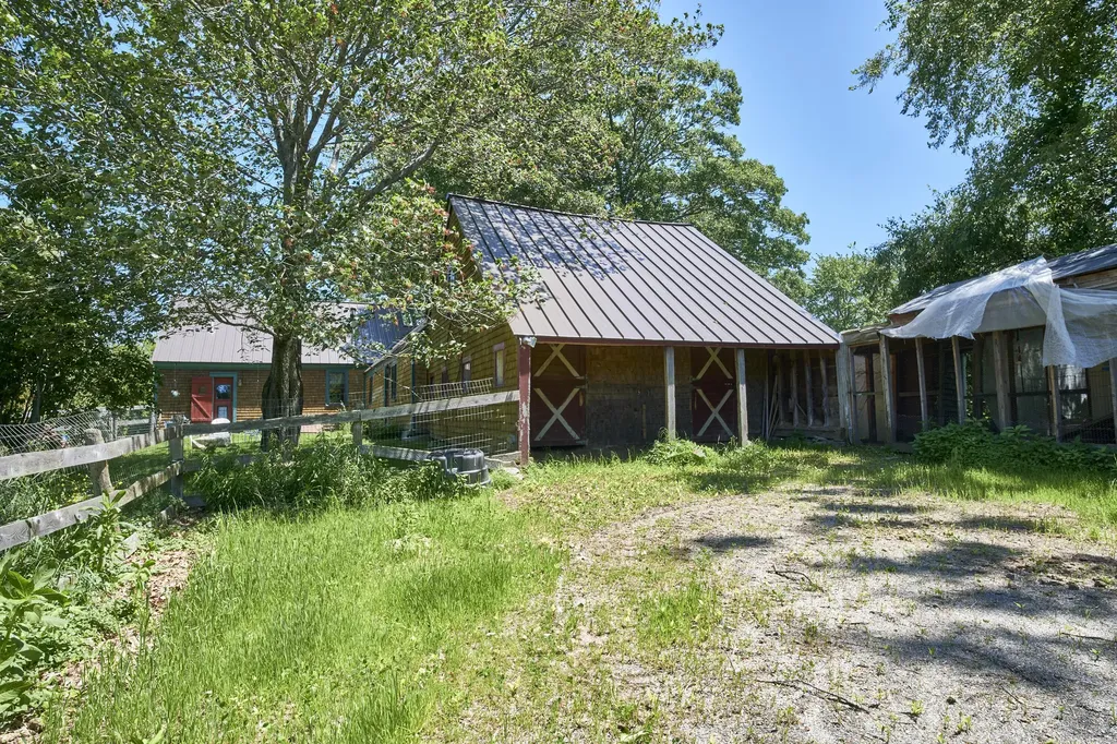 935 Dutch Neck Road Waldoboro ME 04572