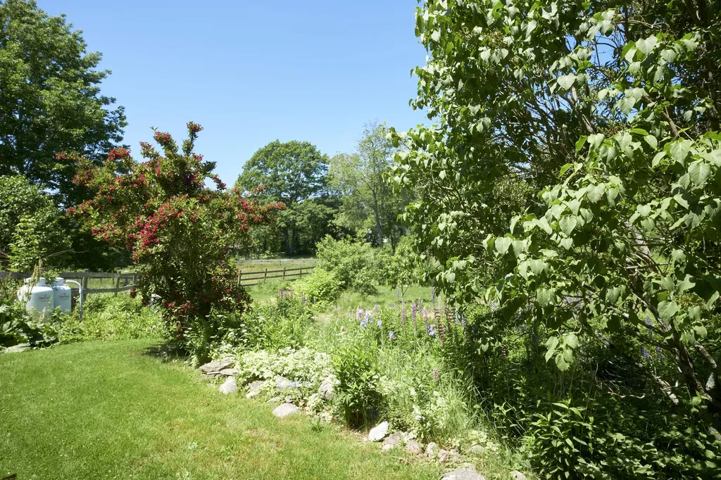 935 Dutch Neck Road Waldoboro ME 04572