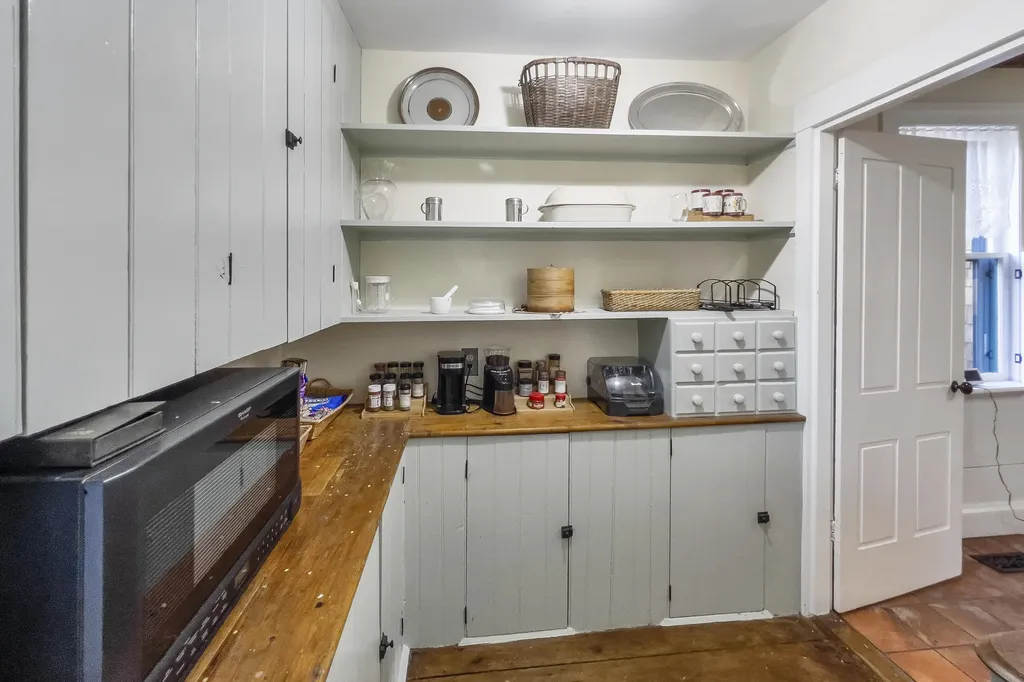 935 Dutch Neck Road Waldoboro ME 04572