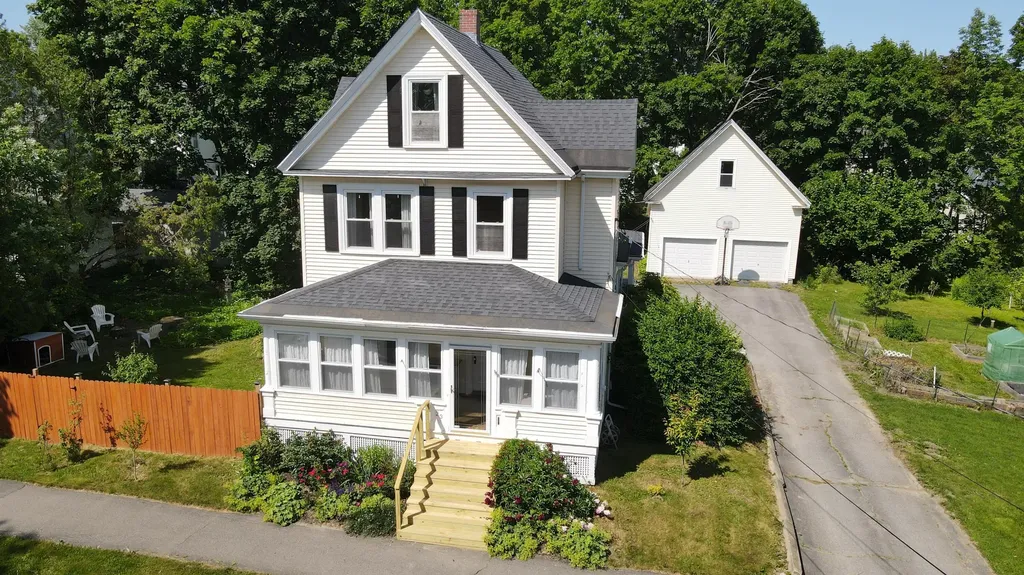 23 Savage Street Bangor ME 04401