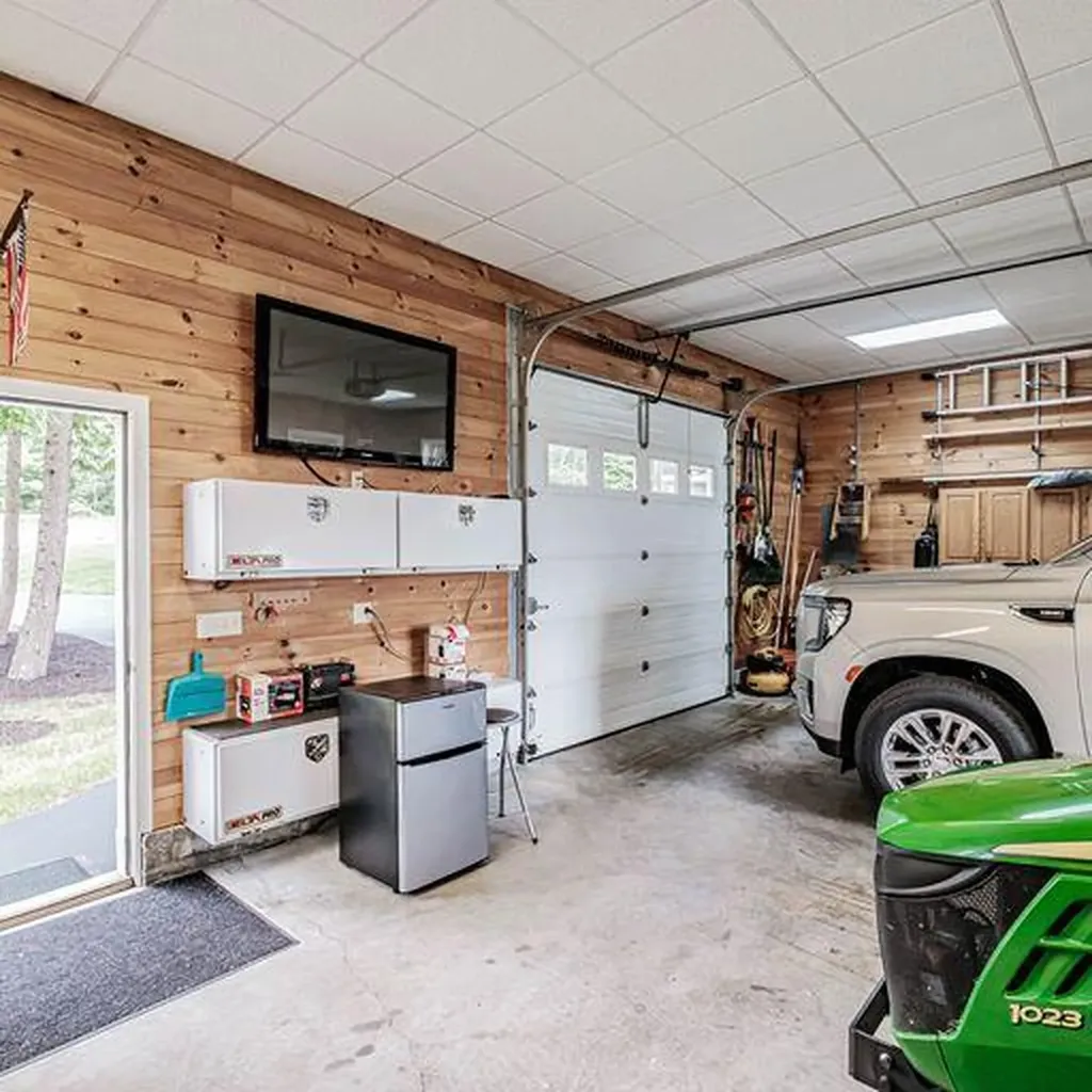152 Presidential Way Westbrook ME 04092