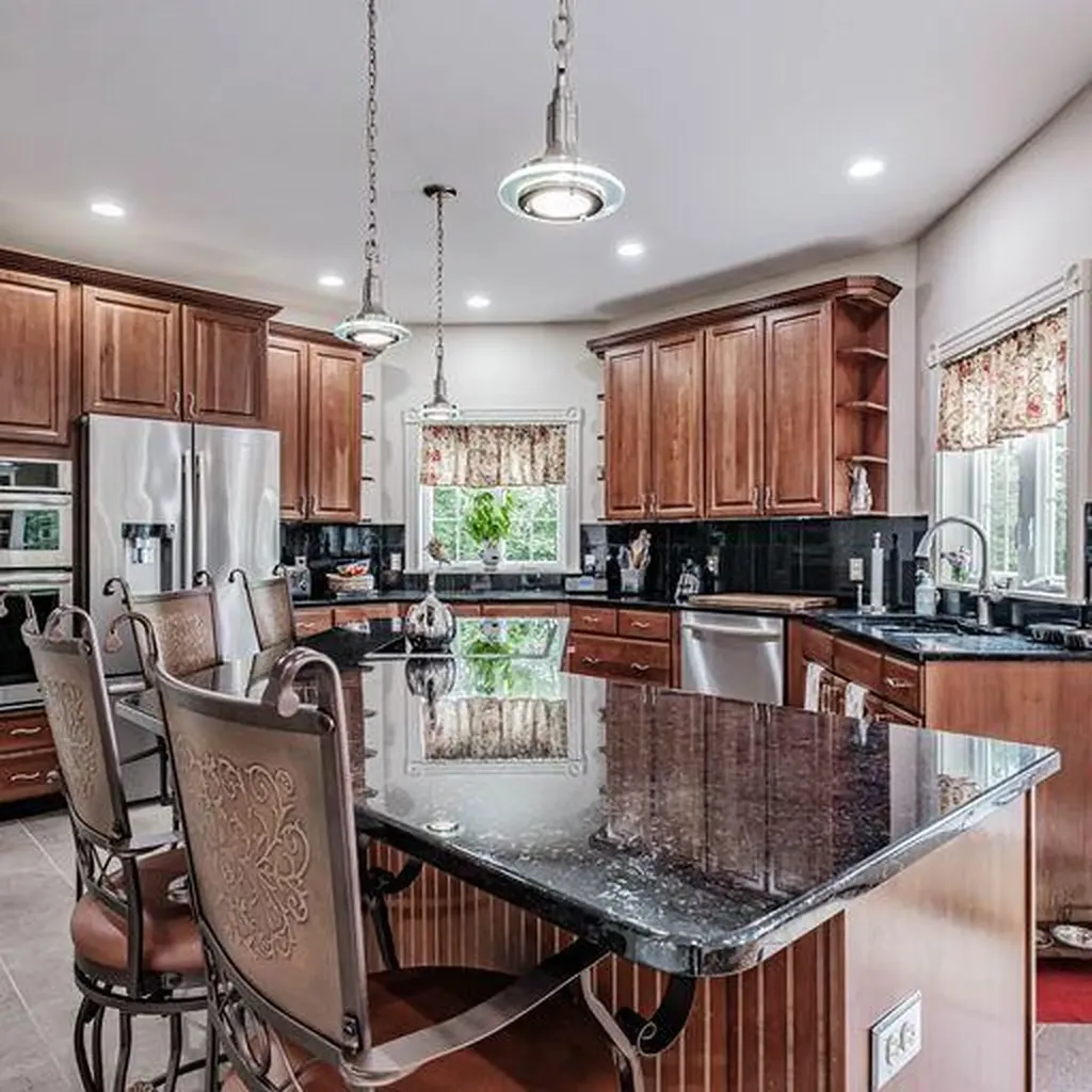 152 Presidential Way Westbrook ME 04092