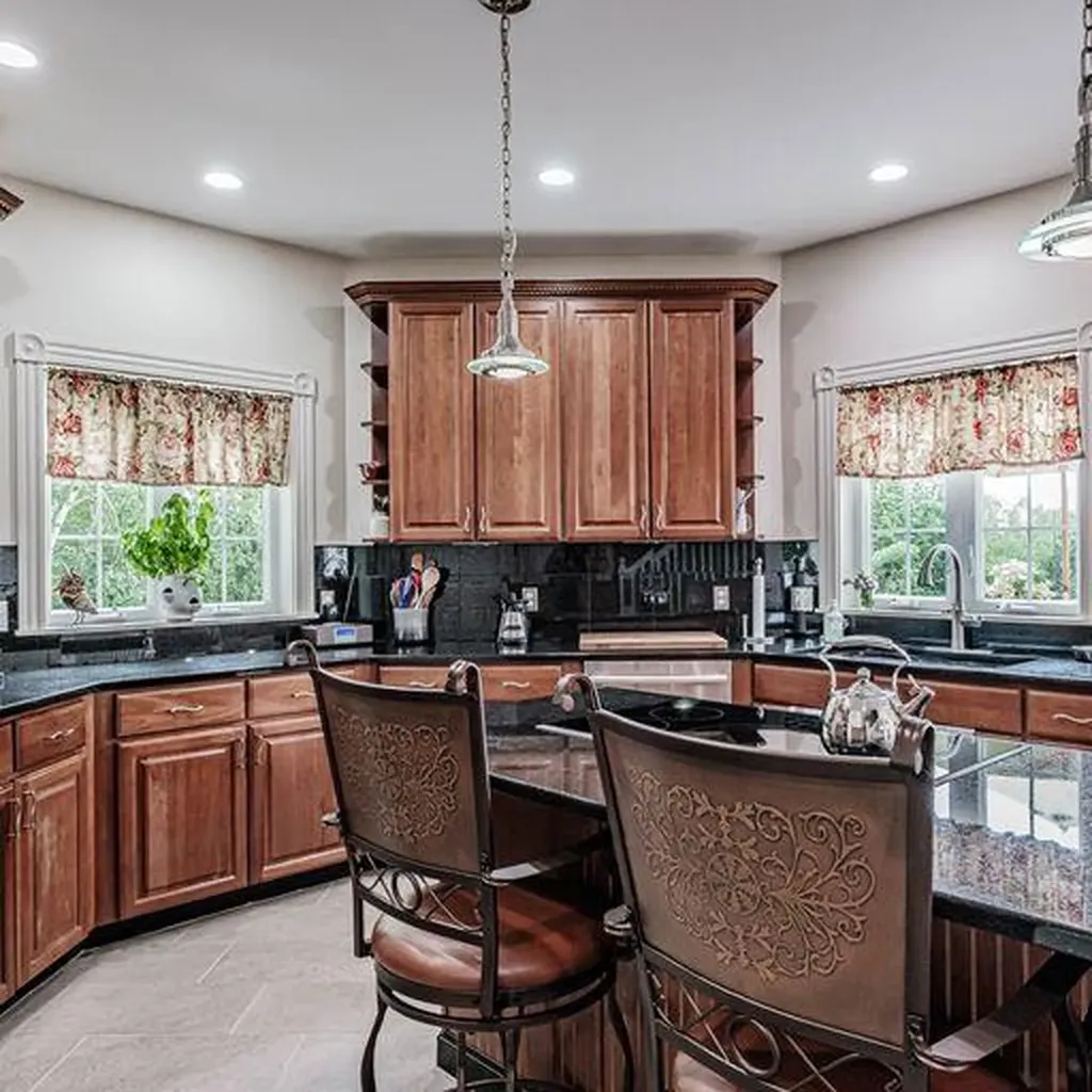 152 Presidential Way Westbrook ME 04092
