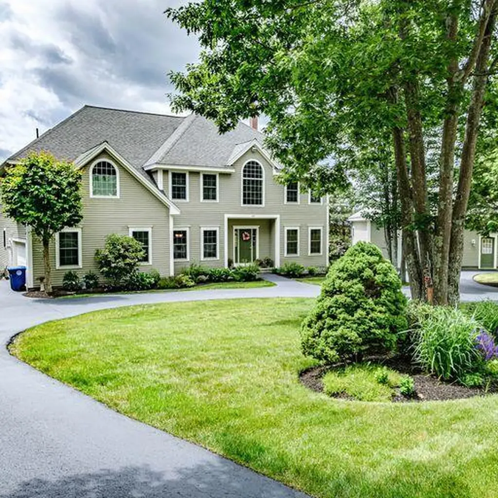 152 Presidential Way Westbrook ME 04092