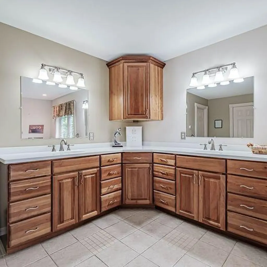 152 Presidential Way Westbrook ME 04092