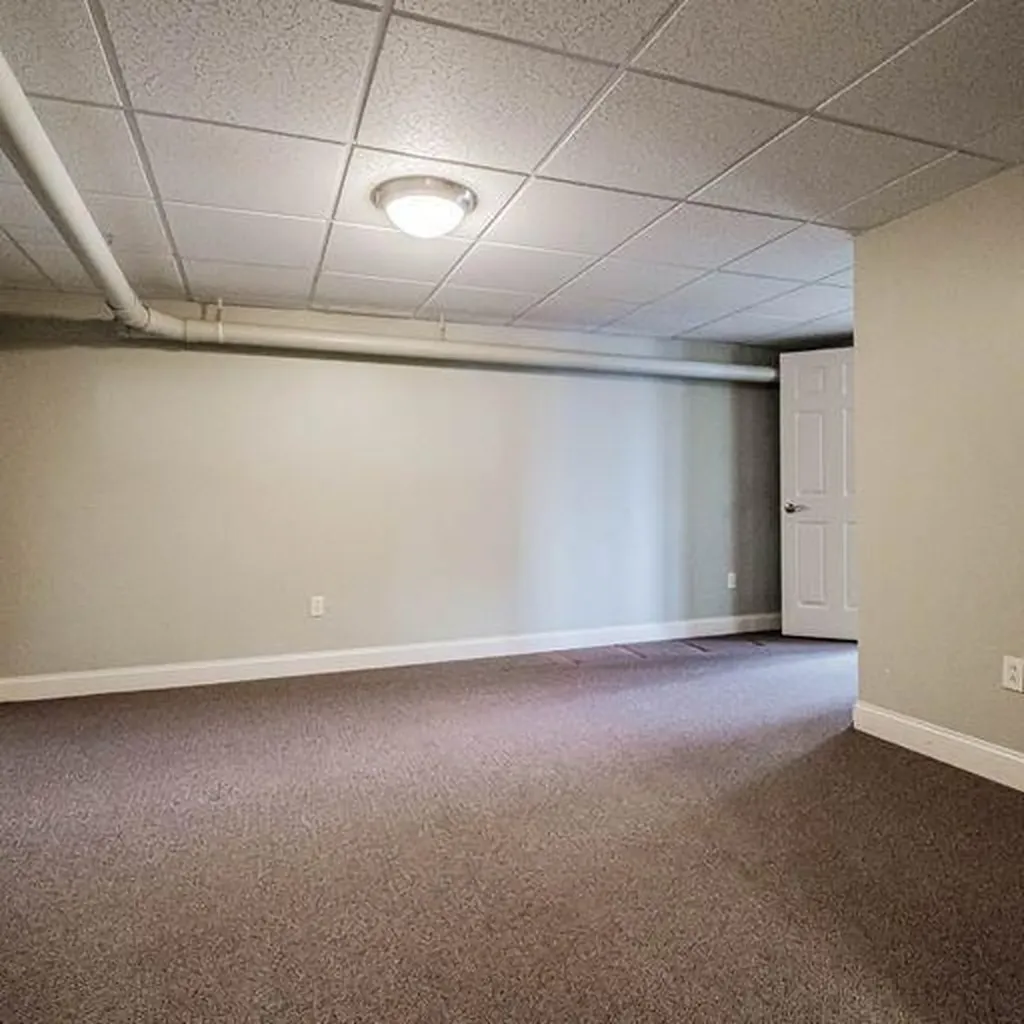 152 Presidential Way Westbrook ME 04092