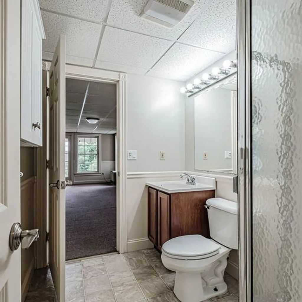 152 Presidential Way Westbrook ME 04092