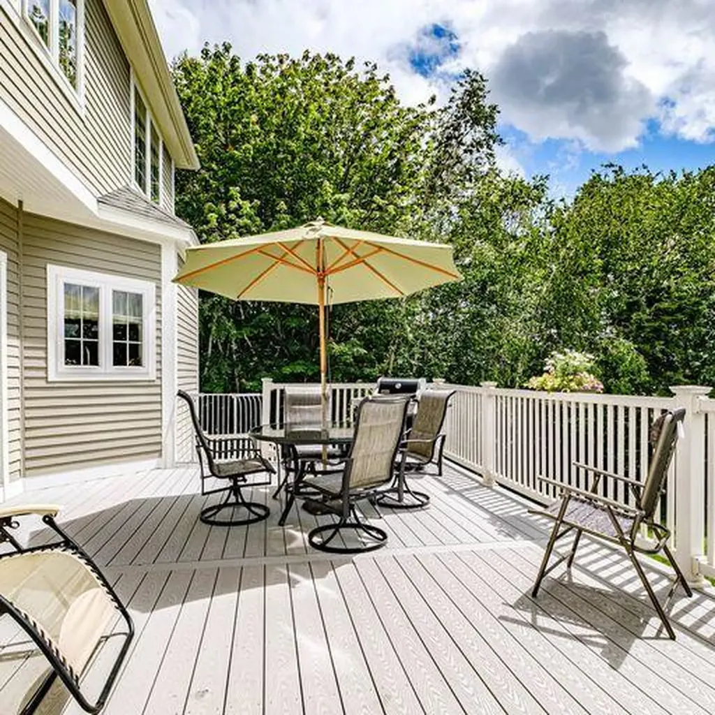 152 Presidential Way Westbrook ME 04092
