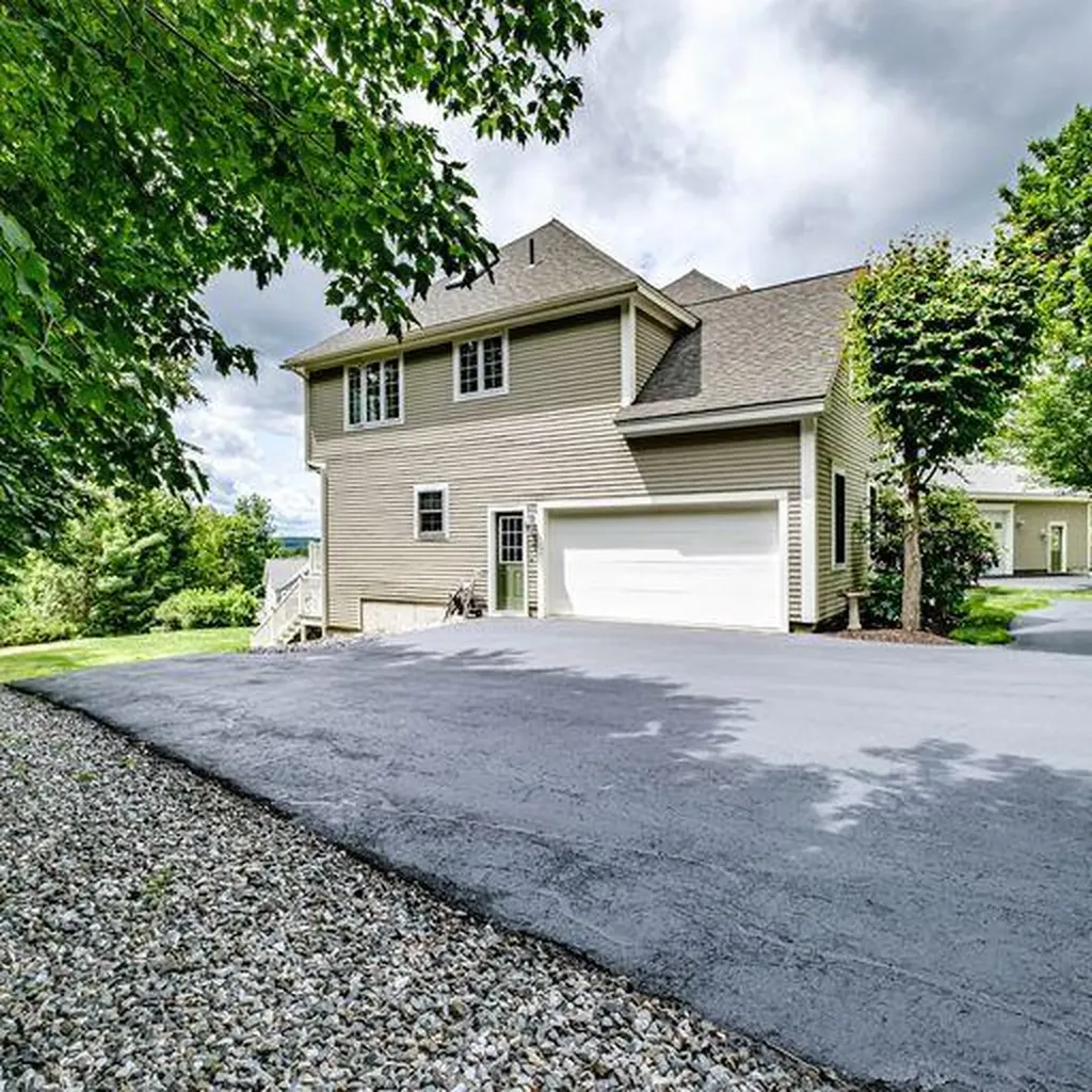 152 Presidential Way Westbrook ME 04092