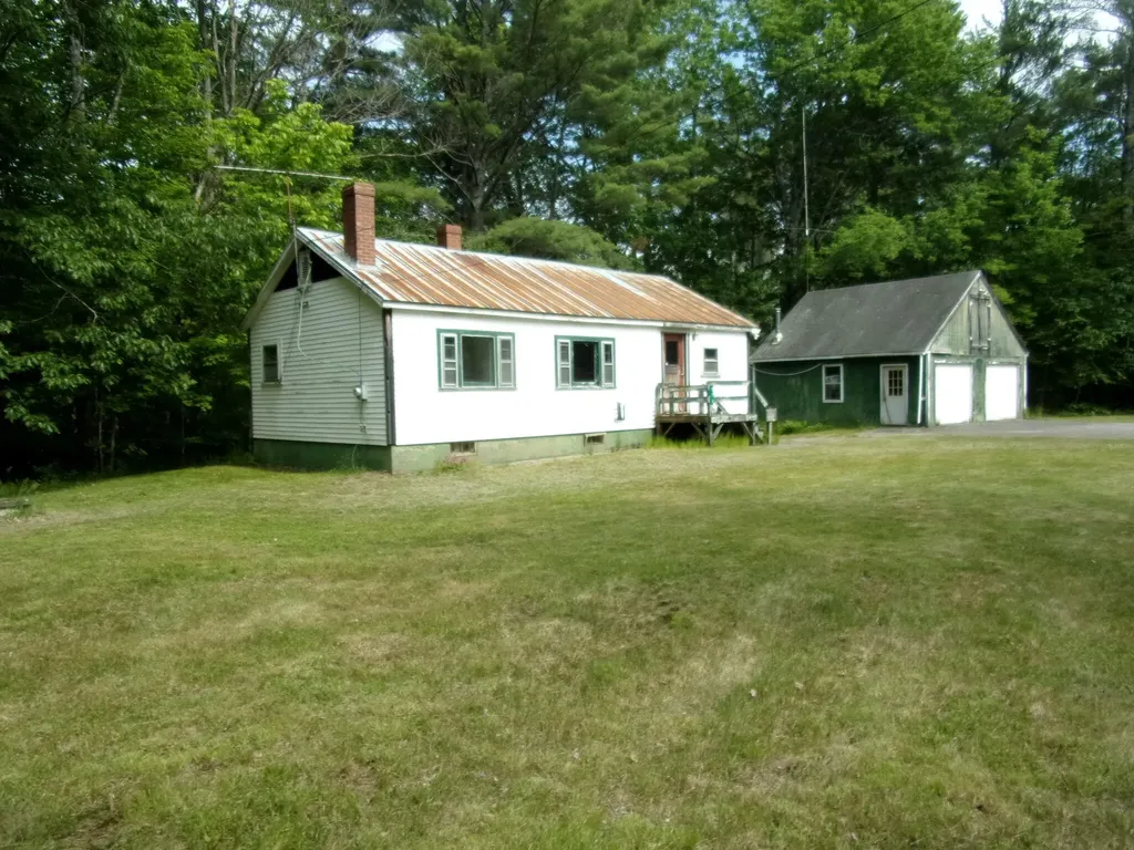 573 New England Road Searsmont ME 04973
