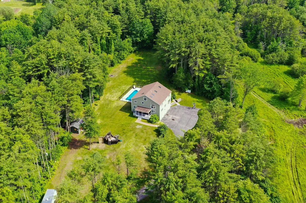 21 Partridge Lane Gorham ME 04038