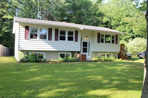 10 Frederick Street Lisbon ME 04250