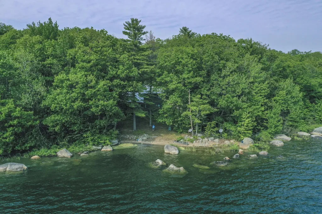 94 Lake Road Frankfort ME 04438