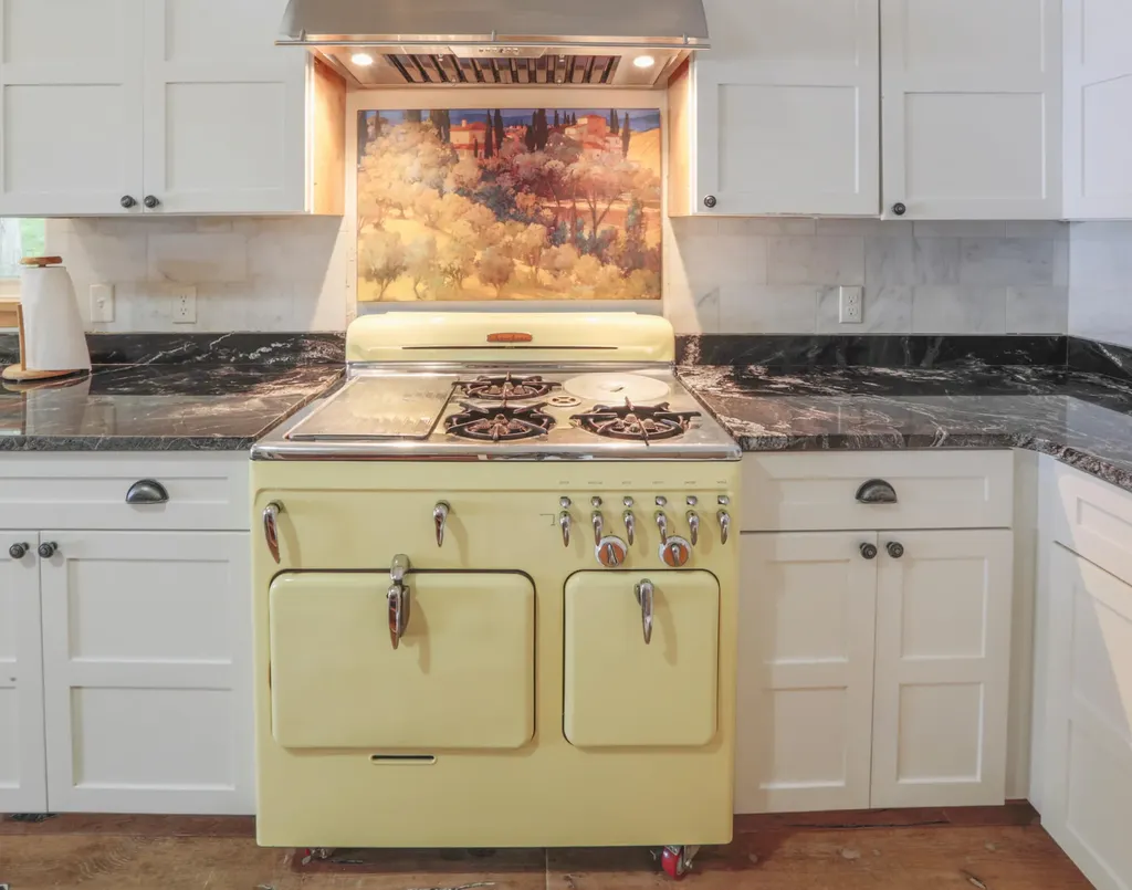 94 Lake Road Frankfort ME 04438