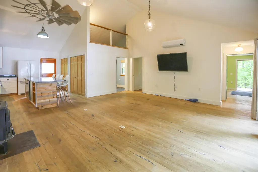 94 Lake Road Frankfort ME 04438