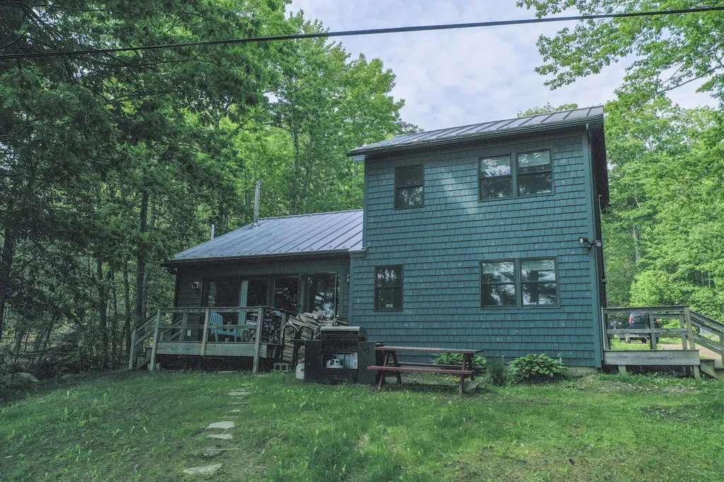 94 Lake Road Frankfort ME 04438