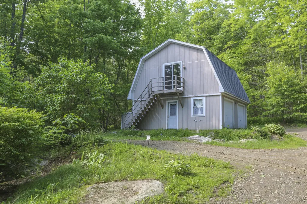 94 Lake Road Frankfort ME 04438