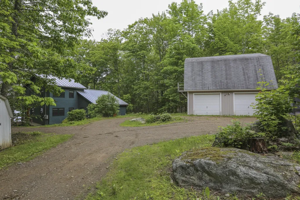 94 Lake Road Frankfort ME 04438