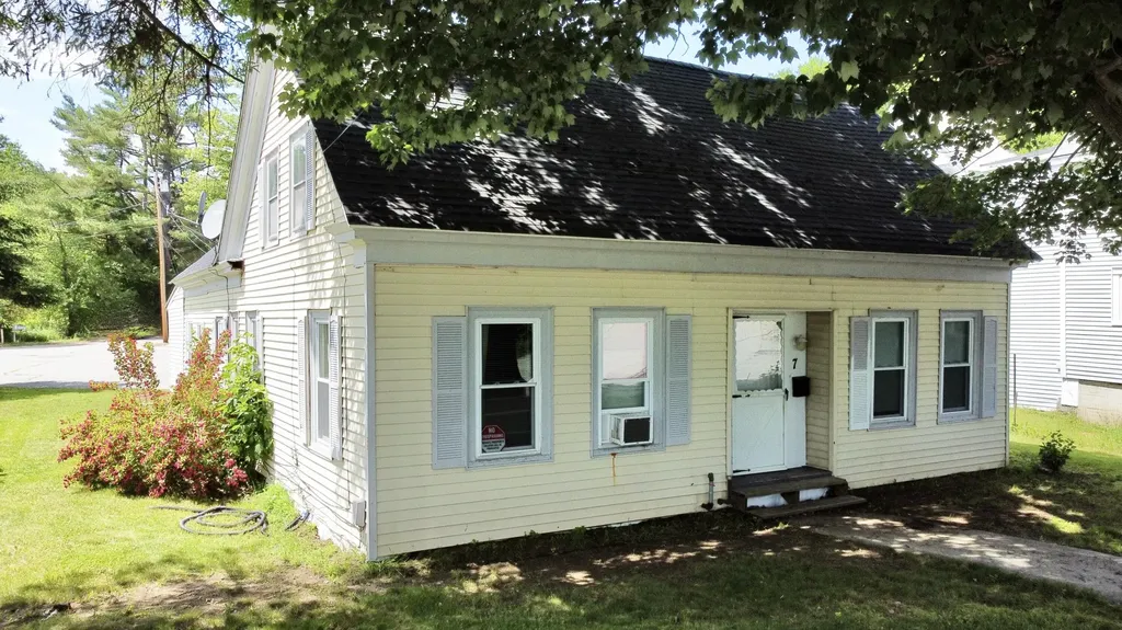 7 Bridge Street Jay ME 04239