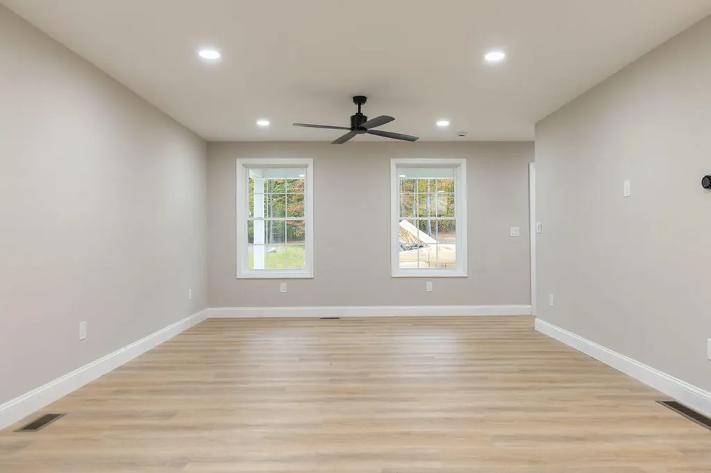 30 Haflinger Lane Berwick ME 03901