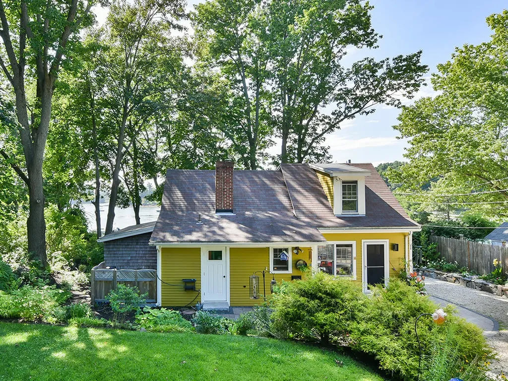 4 Pepperrell Road Kittery ME 03905