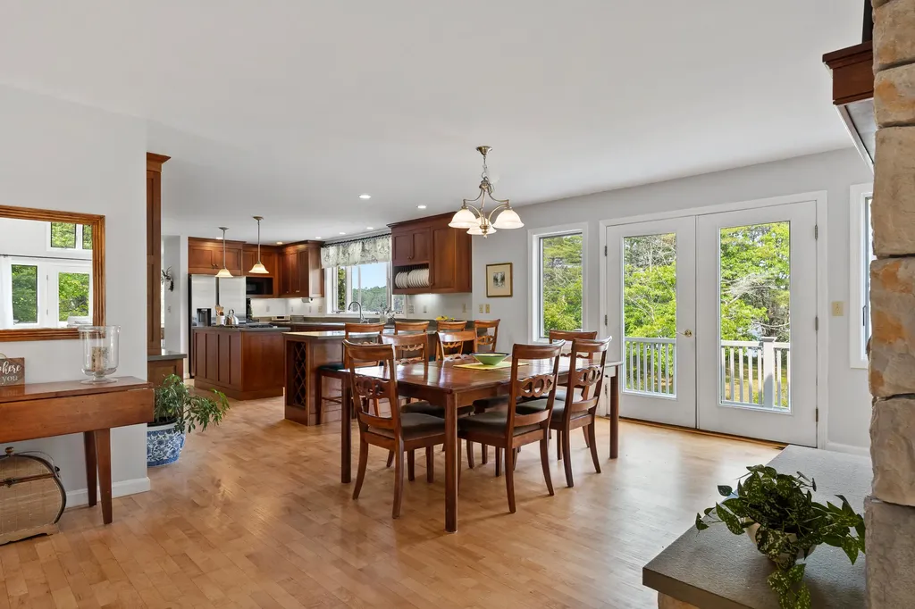 27 Long Point Road Harpswell ME 04079