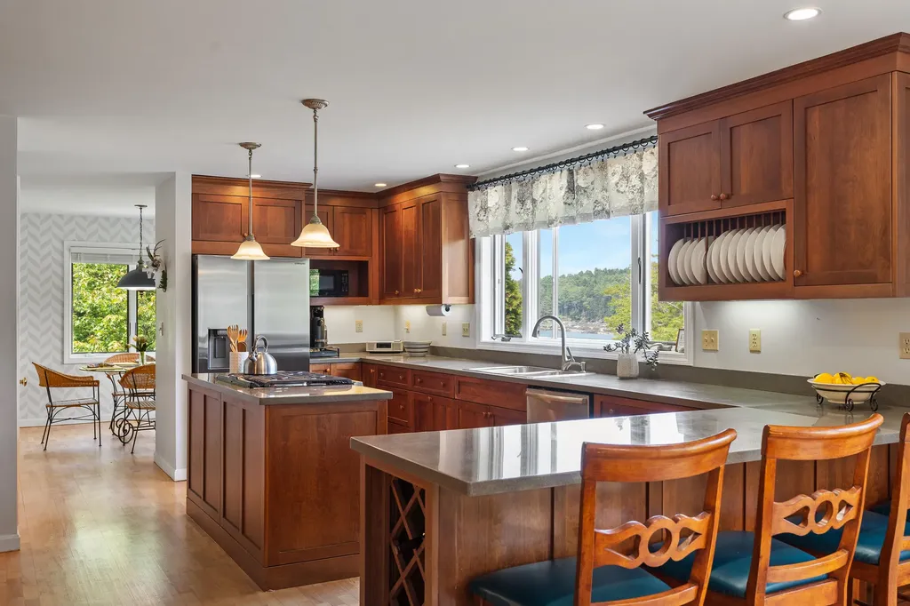 27 Long Point Road Harpswell ME 04079