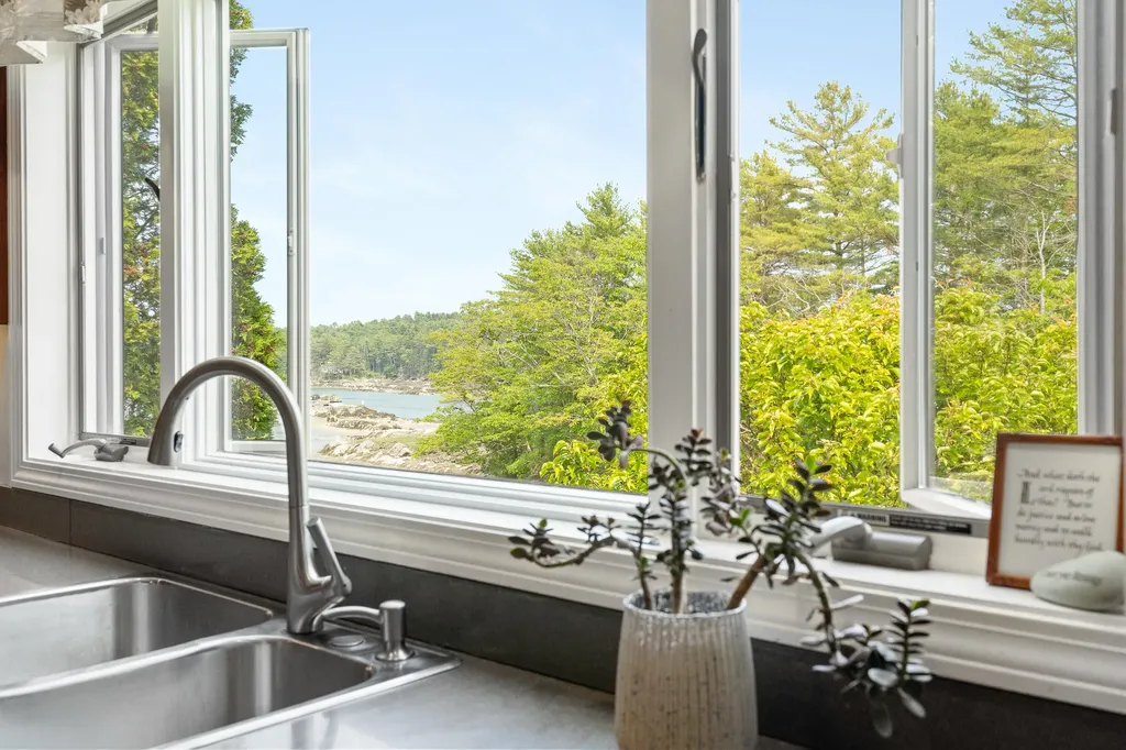 27 Long Point Road Harpswell ME 04079