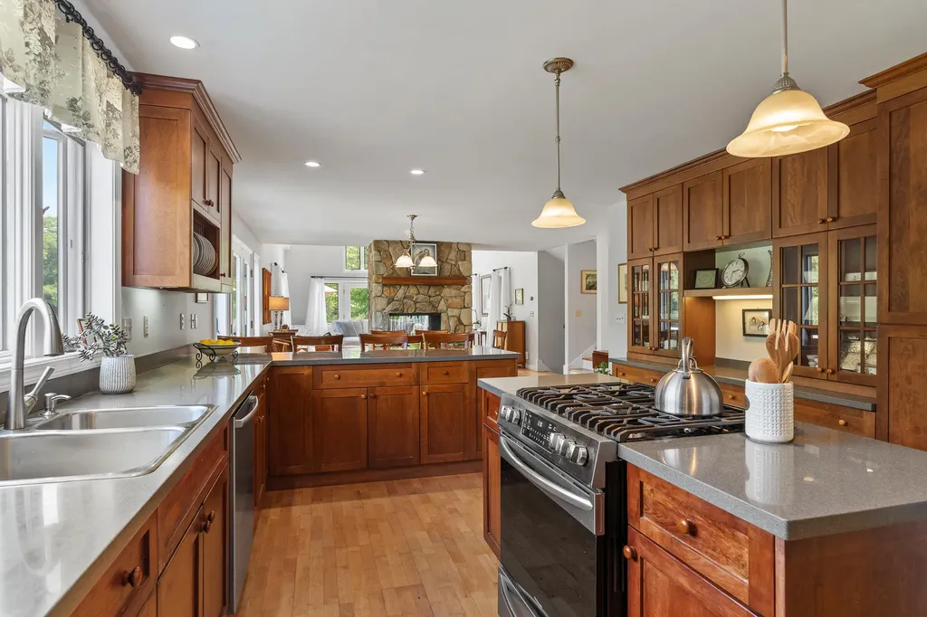 27 Long Point Road Harpswell ME 04079