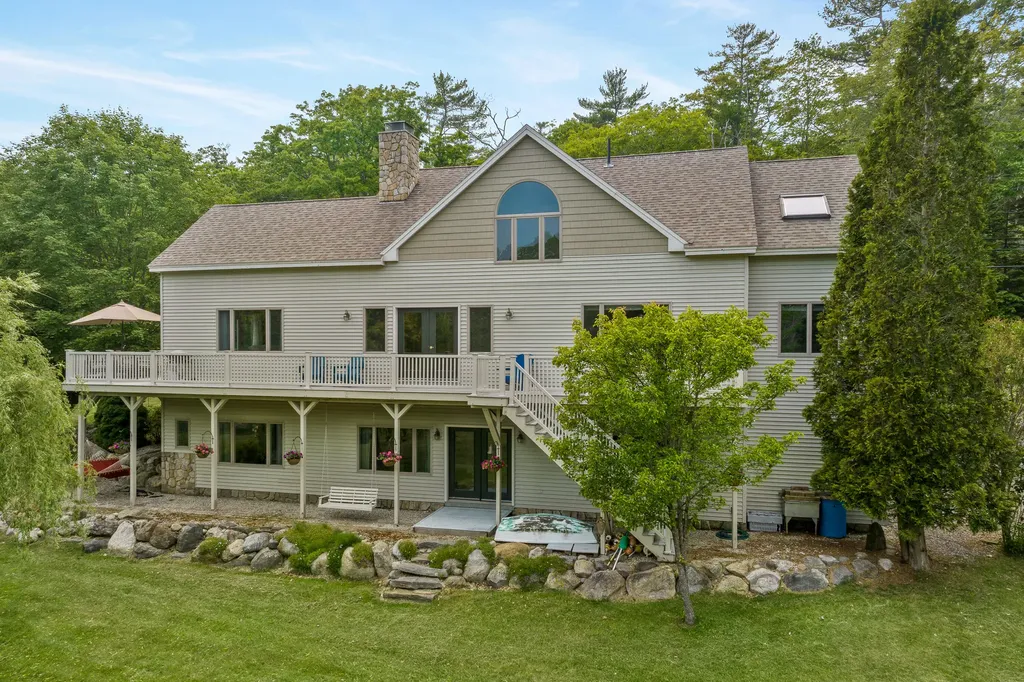 27 Long Point Road Harpswell ME 04079