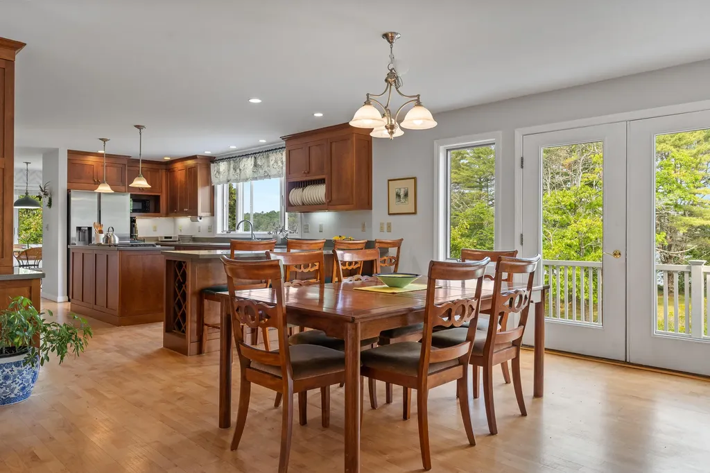 27 Long Point Road Harpswell ME 04079