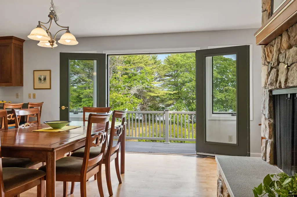 27 Long Point Road Harpswell ME 04079