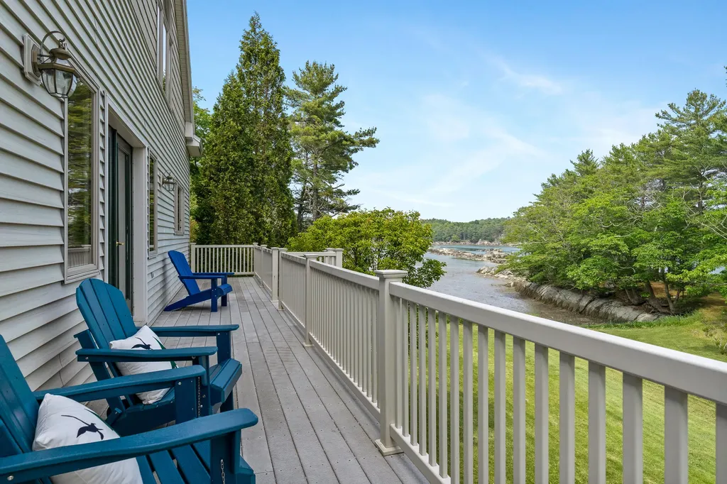 27 Long Point Road Harpswell ME 04079