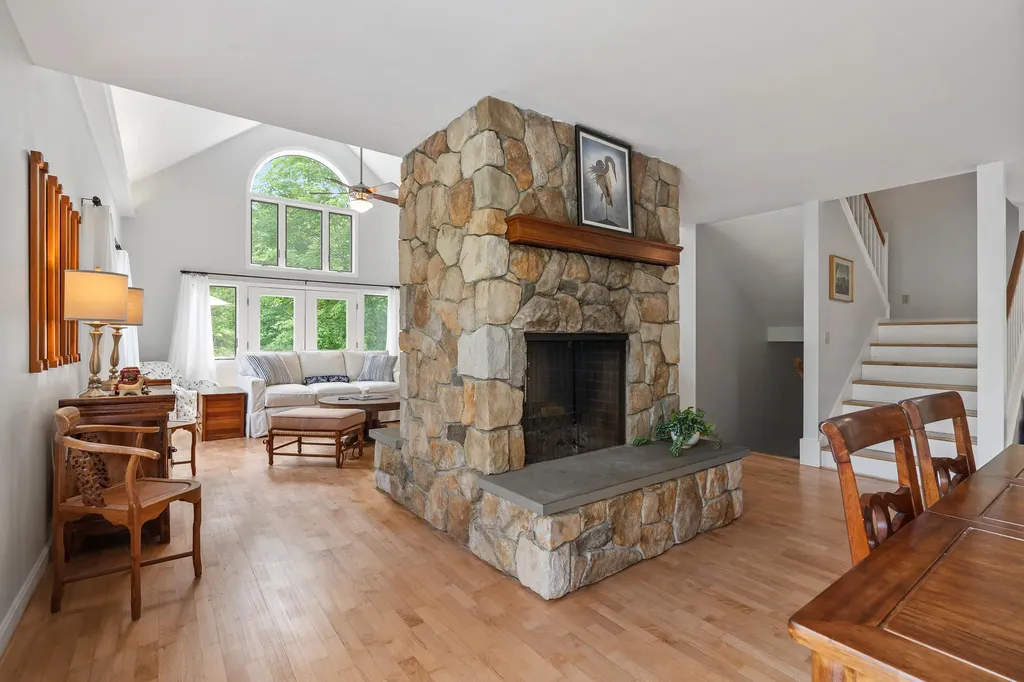 27 Long Point Road Harpswell ME 04079