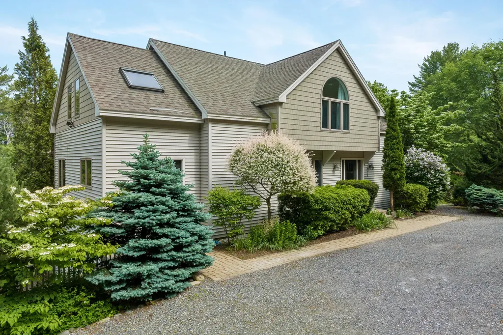 27 Long Point Road Harpswell ME 04079