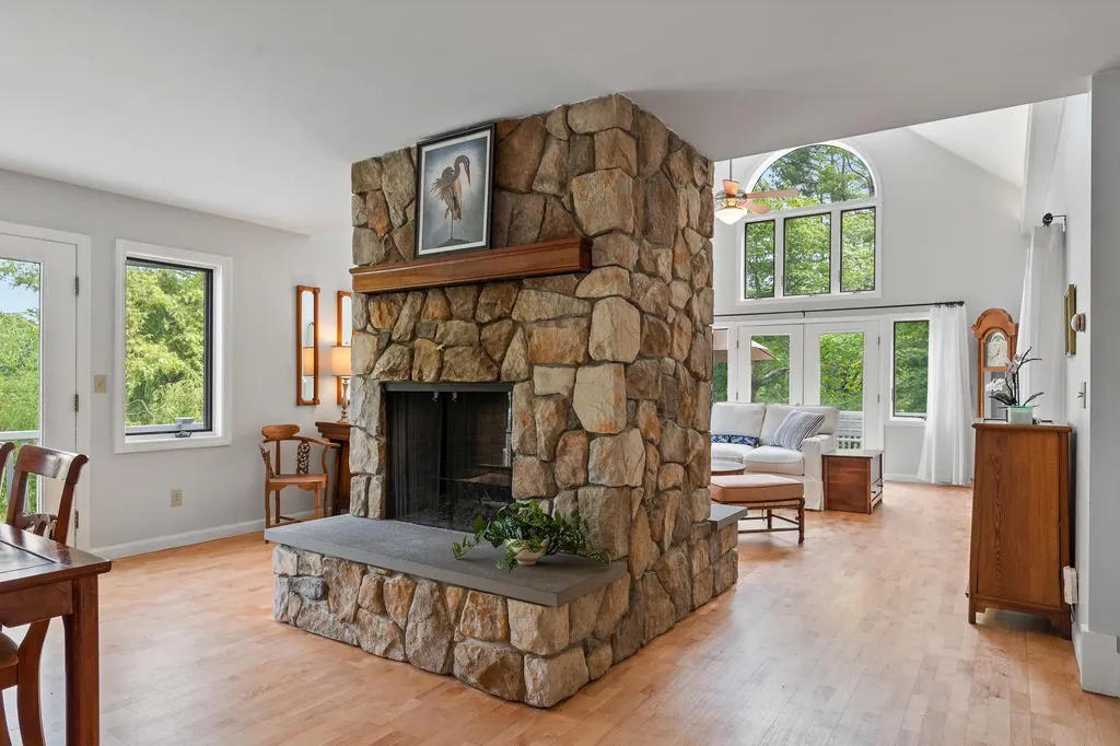 27 Long Point Road Harpswell ME 04079