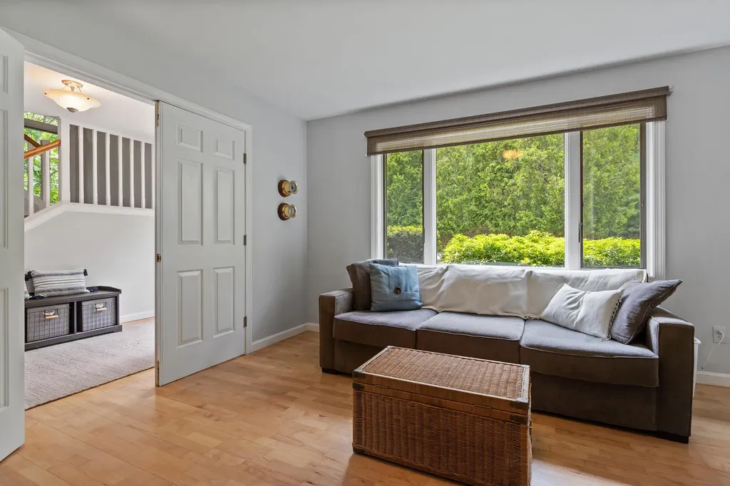 27 Long Point Road Harpswell ME 04079