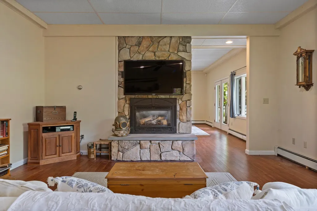 27 Long Point Road Harpswell ME 04079