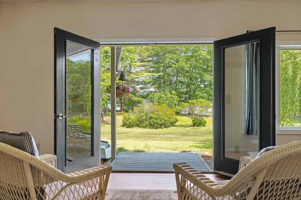 27 Long Point Road Harpswell ME 04079