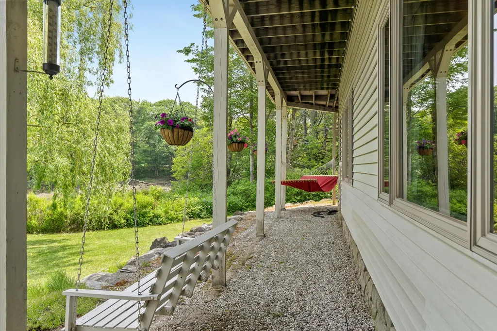 27 Long Point Road Harpswell ME 04079