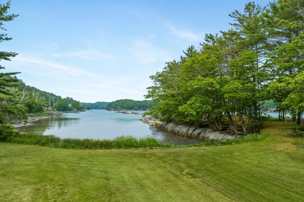 27 Long Point Road Harpswell ME 04079
