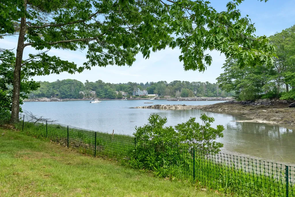 27 Long Point Road Harpswell ME 04079