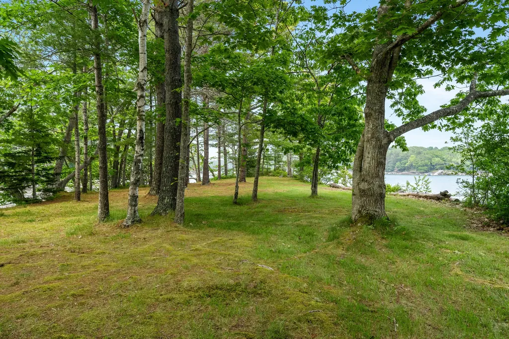27 Long Point Road Harpswell ME 04079