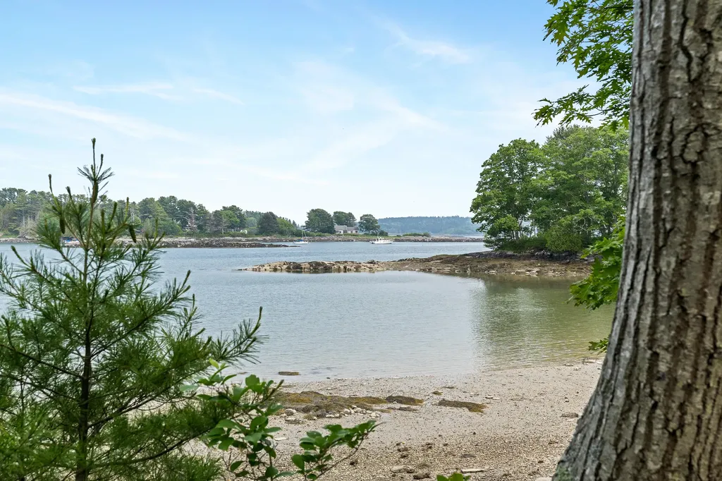 27 Long Point Road Harpswell ME 04079