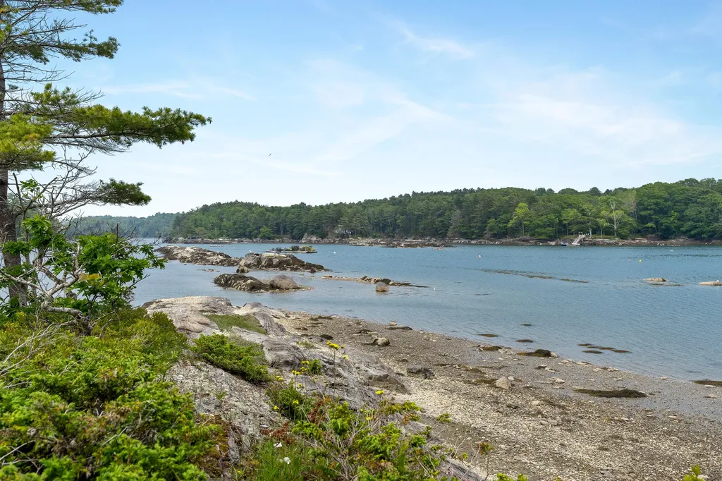 27 Long Point Road Harpswell ME 04079
