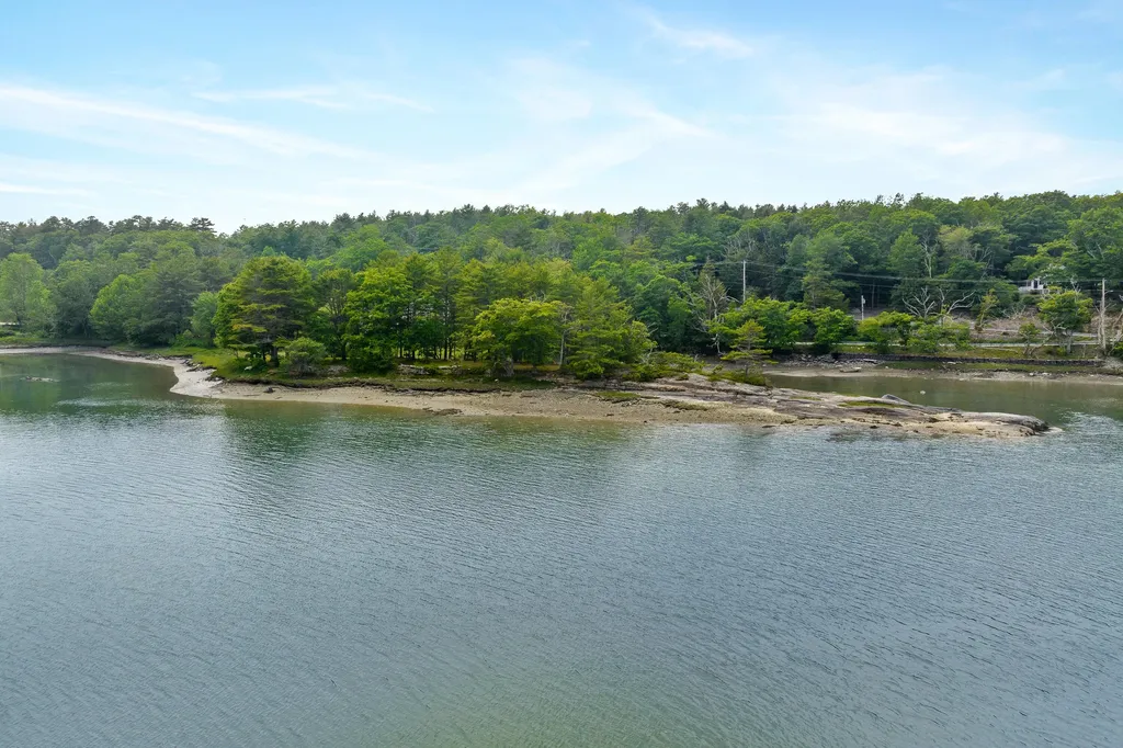 27 Long Point Road Harpswell ME 04079
